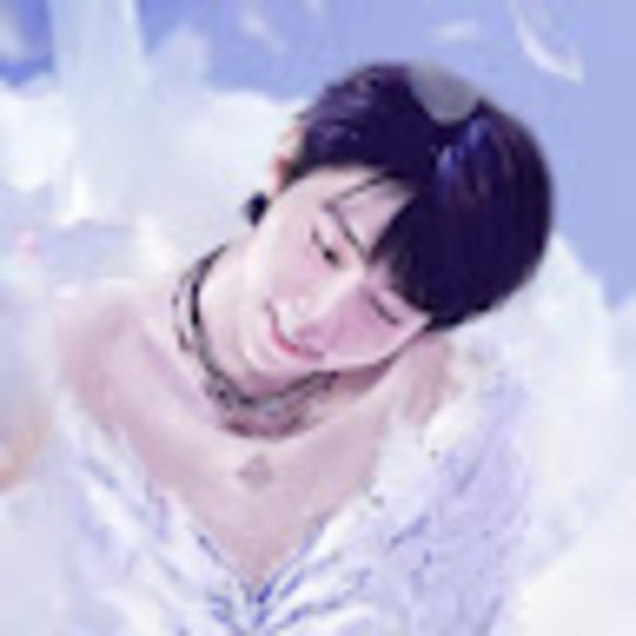 Meet your Posher, Aria - Picture 1 of 1